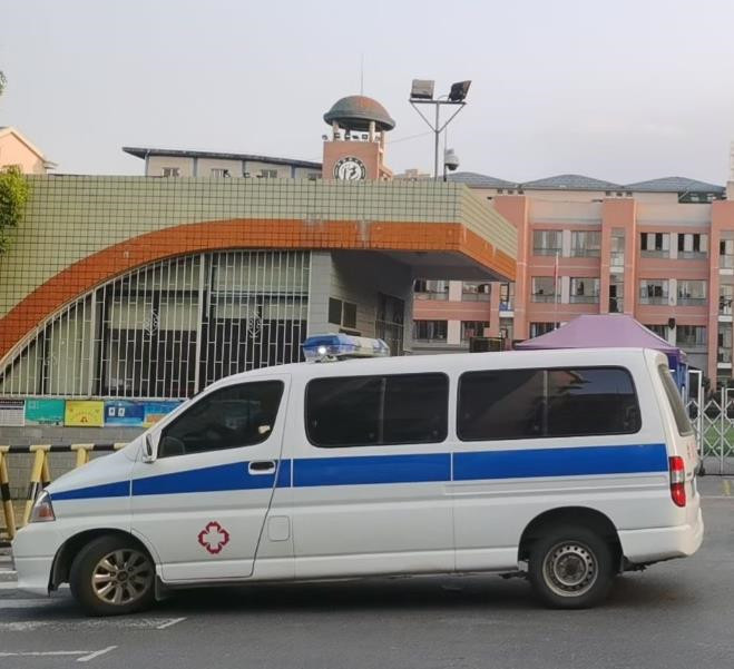 潞城救护车出租护送骨折病人一公里多少钱